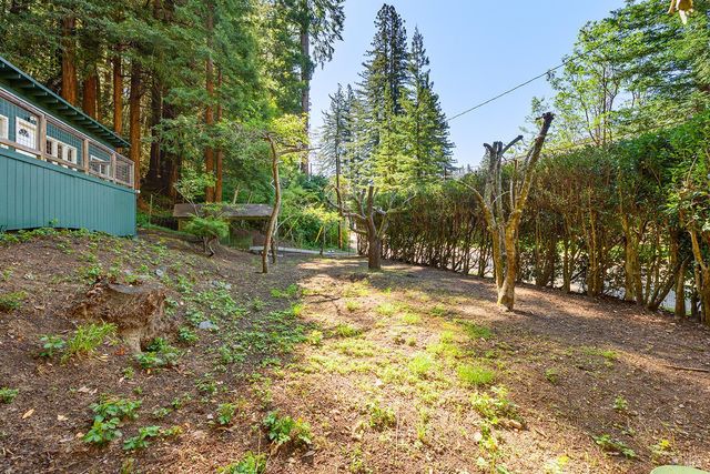 20719 Foothill Dr, Monte Rio, CA 95462