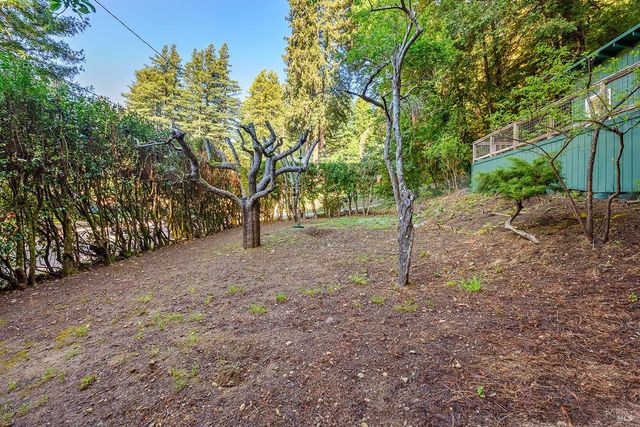 20719 Foothill Dr, Monte Rio, CA 95462