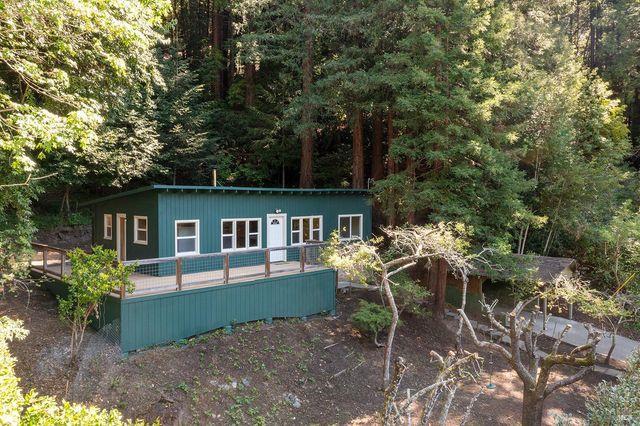 20719 Foothill Dr, Monte Rio, CA 95462