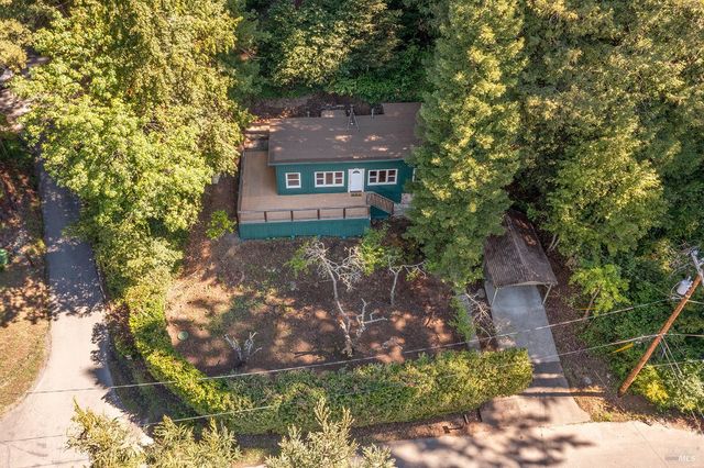 20719 Foothill Dr, Monte Rio, CA 95462