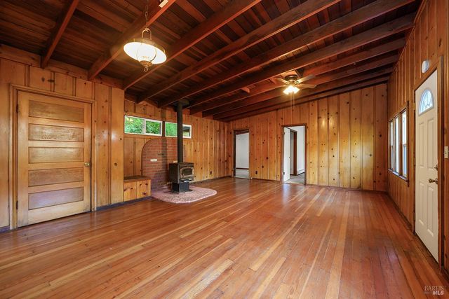 20719 Foothill Dr, Monte Rio, CA 95462