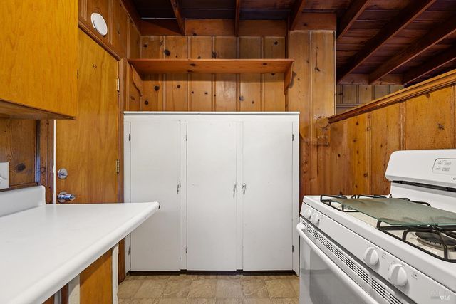 20719 Foothill Dr, Monte Rio, CA 95462