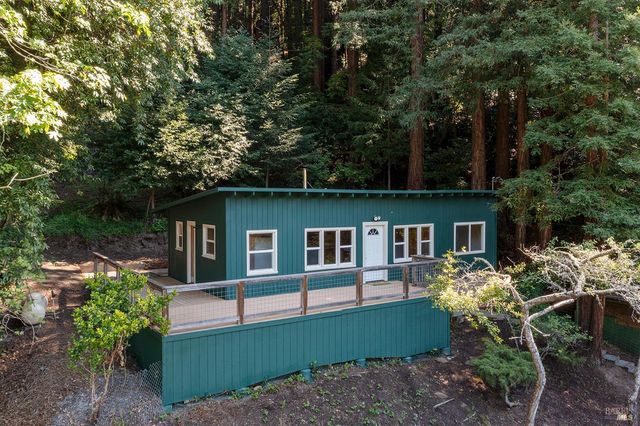 20719 Foothill Dr, Monte Rio, CA 95462