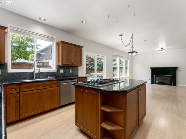 15080 Sw GIBRALTAR Ct, Beaverton, OR 97007