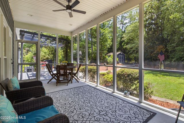506 Royal Tern Drive, Hampstead, NC 28443