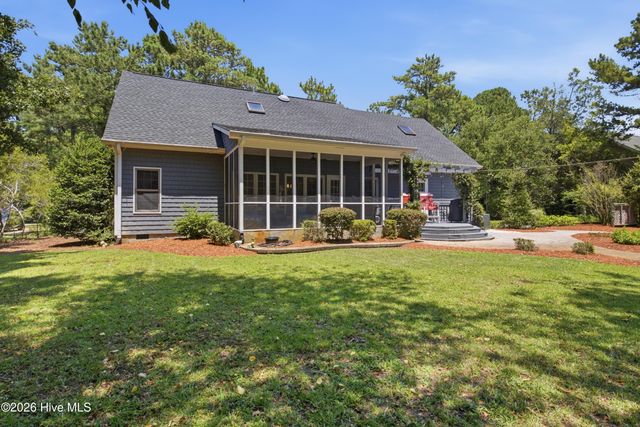 506 Royal Tern Drive, Hampstead, NC 28443