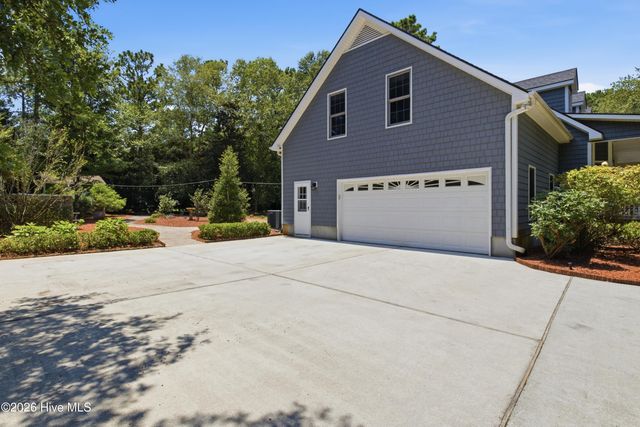 506 Royal Tern Drive, Hampstead, NC 28443