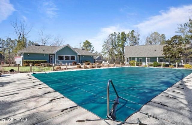 506 Royal Tern Drive, Hampstead, NC 28443