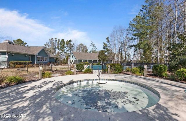 506 Royal Tern Drive, Hampstead, NC 28443