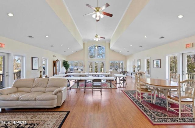 506 Royal Tern Drive, Hampstead, NC 28443
