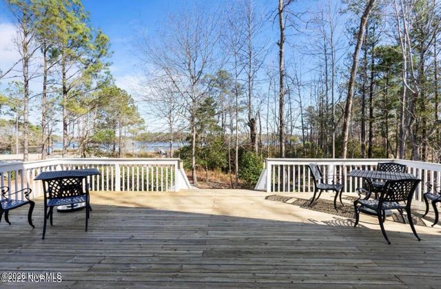 506 Royal Tern Drive, Hampstead, NC 28443