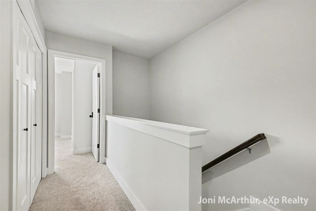 6652 S South Square Lane 49, Rockford, MI 49341