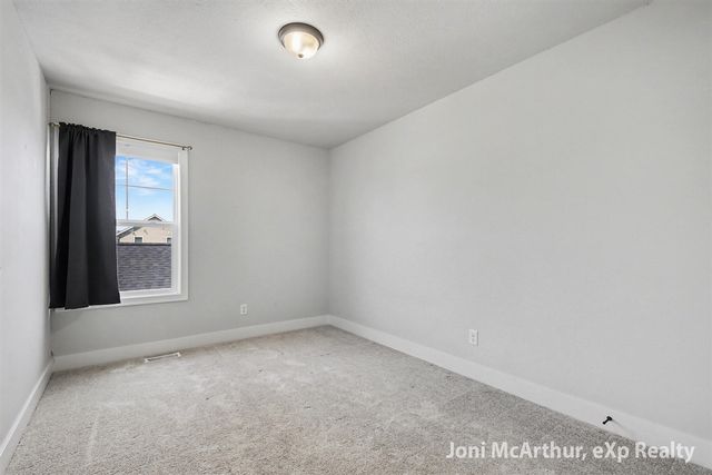 6652 S South Square Lane 49, Rockford, MI 49341
