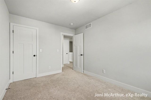 6652 S South Square Lane 49, Rockford, MI 49341