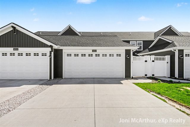 6652 S South Square Lane 49, Rockford, MI 49341