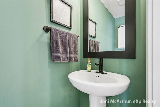 6652 S South Square Lane 49, Rockford, MI 49341