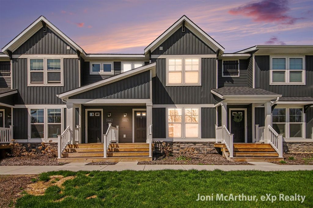 6652 S South Square Lane 49, Rockford, MI 49341