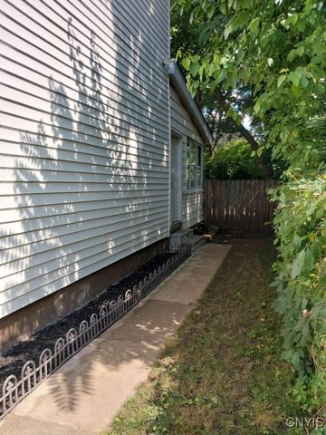 246 Clinton Street, Lockport City, NY 14094