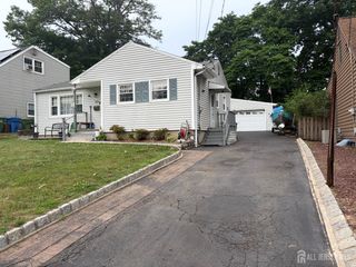 29 Haven Terrace, Sayreville, NJ 08859