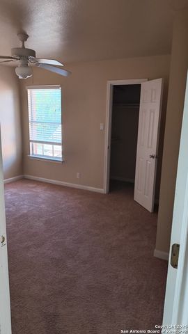 127 CHAPEL HILL CIR, San Antonio, TX 78040