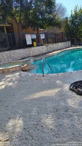 127 CHAPEL HILL CIR, San Antonio, TX 78040
