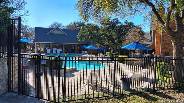 127 CHAPEL HILL CIR, San Antonio, TX 78040