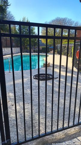 127 CHAPEL HILL CIR, San Antonio, TX 78040