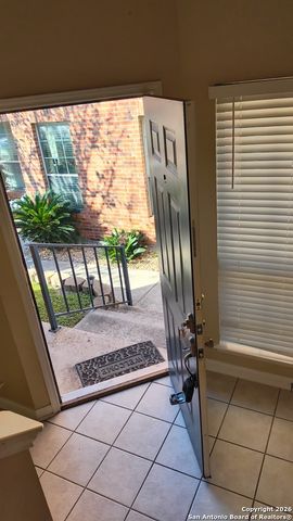 127 CHAPEL HILL CIR, San Antonio, TX 78040