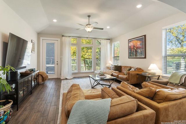 16522 Glen Eve Path, San Antonio, TX 78232