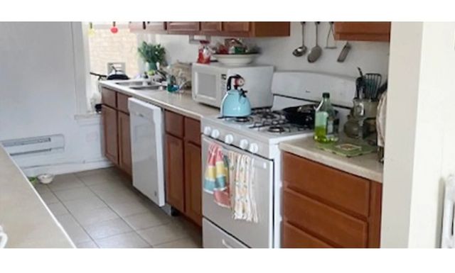 918 Green Bay Road 2L, Winnetka, IL 60093