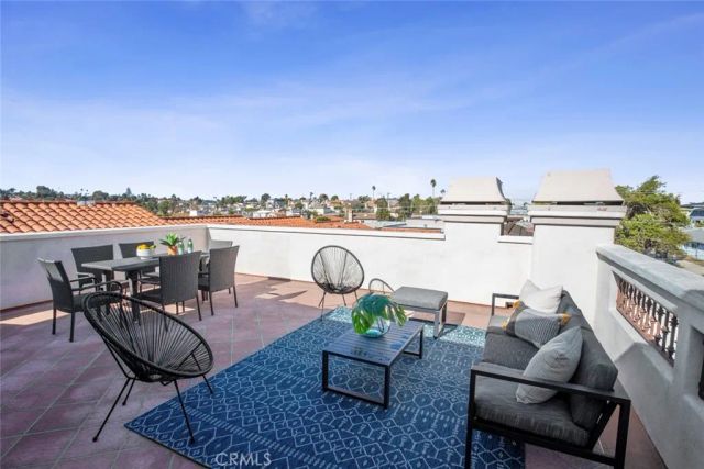 2012 Mathews C, Redondo Beach, CA 90278