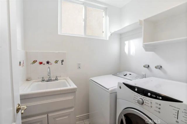 2012 Mathews C, Redondo Beach, CA 90278