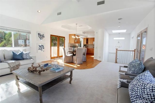 2012 Mathews C, Redondo Beach, CA 90278