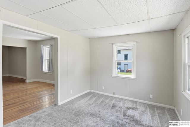 807 N 49th Street, Omaha, NE 68132