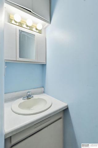 807 N 49th Street, Omaha, NE 68132
