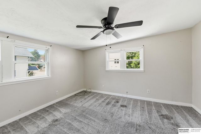 807 N 49th Street, Omaha, NE 68132