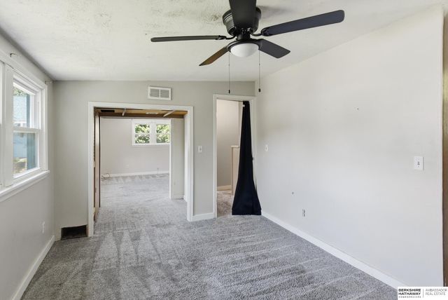 807 N 49th Street, Omaha, NE 68132