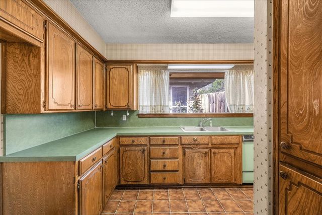 1707 Princeton Drive, Arlington, TX 76015