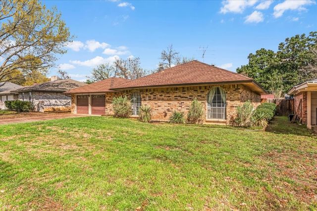 1707 Princeton Drive, Arlington, TX 76015