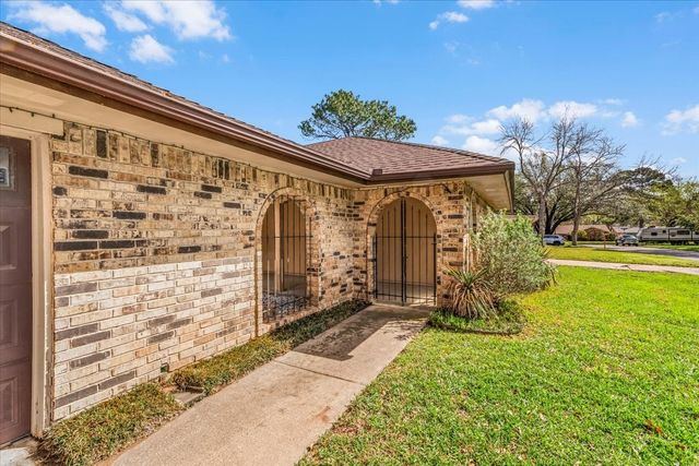 1707 Princeton Drive, Arlington, TX 76015