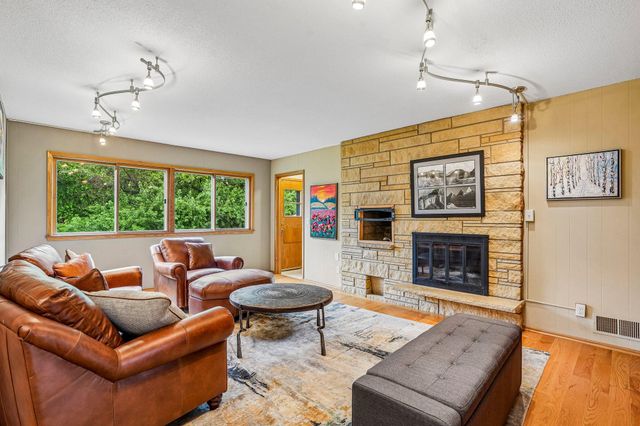 1525 Saint Croix Circle, Golden Valley, MN 55422