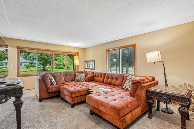 1525 Saint Croix Circle, Golden Valley, MN 55422