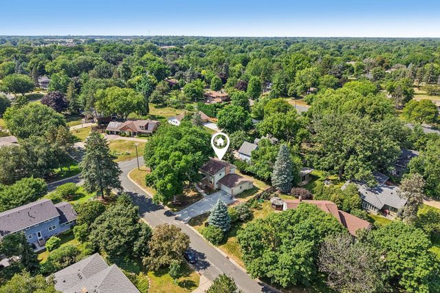 1525 Saint Croix Circle, Golden Valley, MN 55422