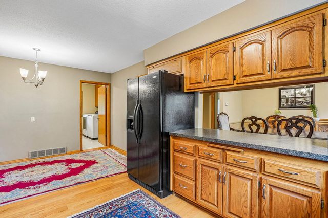 1525 Saint Croix Circle, Golden Valley, MN 55422