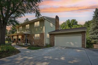 1525 Saint Croix Circle, Golden Valley, MN 55422