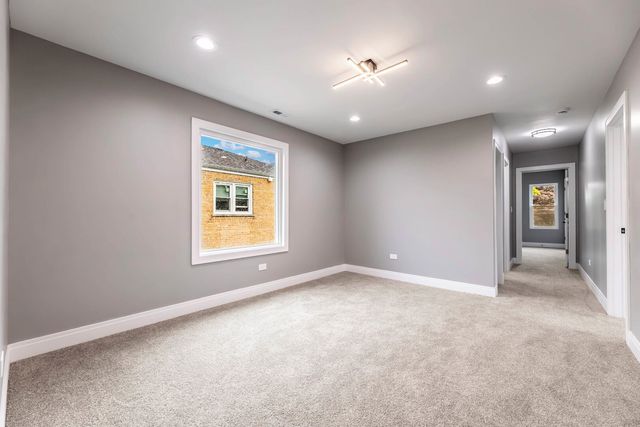 806 S 19th Avenue, Maywood, IL 60153