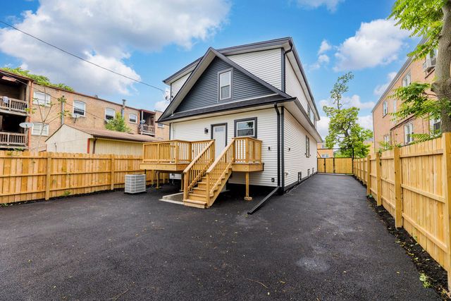806 S 19th Avenue, Maywood, IL 60153