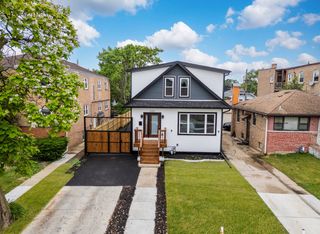 806 S 19th Avenue, Maywood, IL 60153
