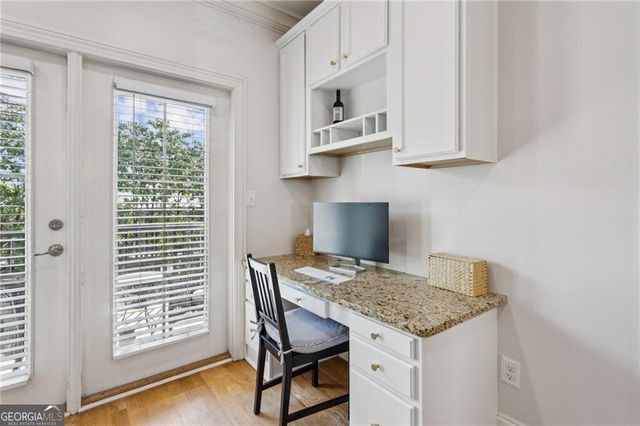291 Le Gran Bend, Atlanta, GA 30328