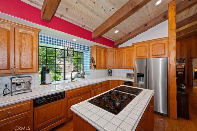 27487 Matterhorn, Lake Arrowhead, CA 92352